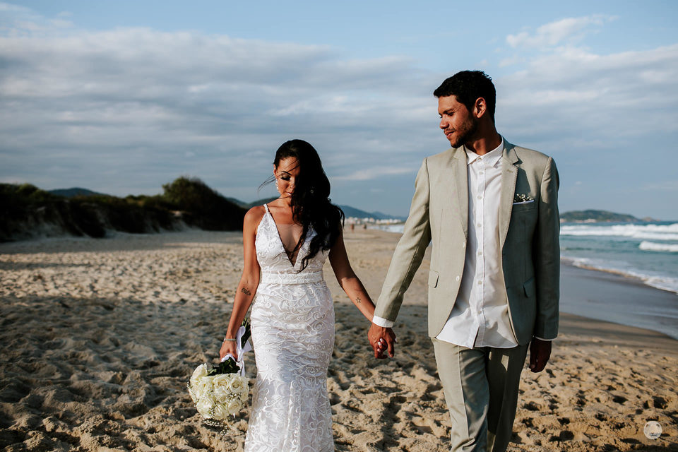 CASAMENTO NA PRAIA - THAYZE E TELLES CASAMENTO NA PRAIA - THAYZE E TELLES